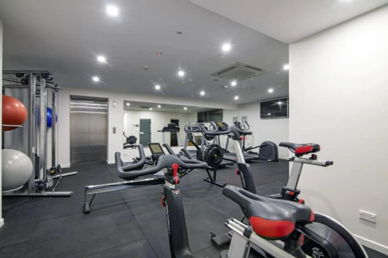 גולד קוסט High Level And Ocean Views 2 Bedroom Apartment  גולד קוסט
